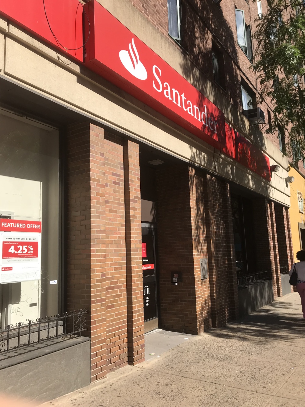 Santander Bank Branch 01
