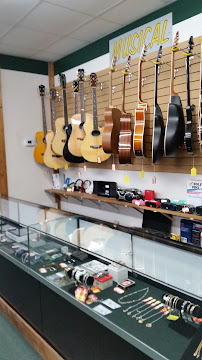 Tom's Pawn Central 03