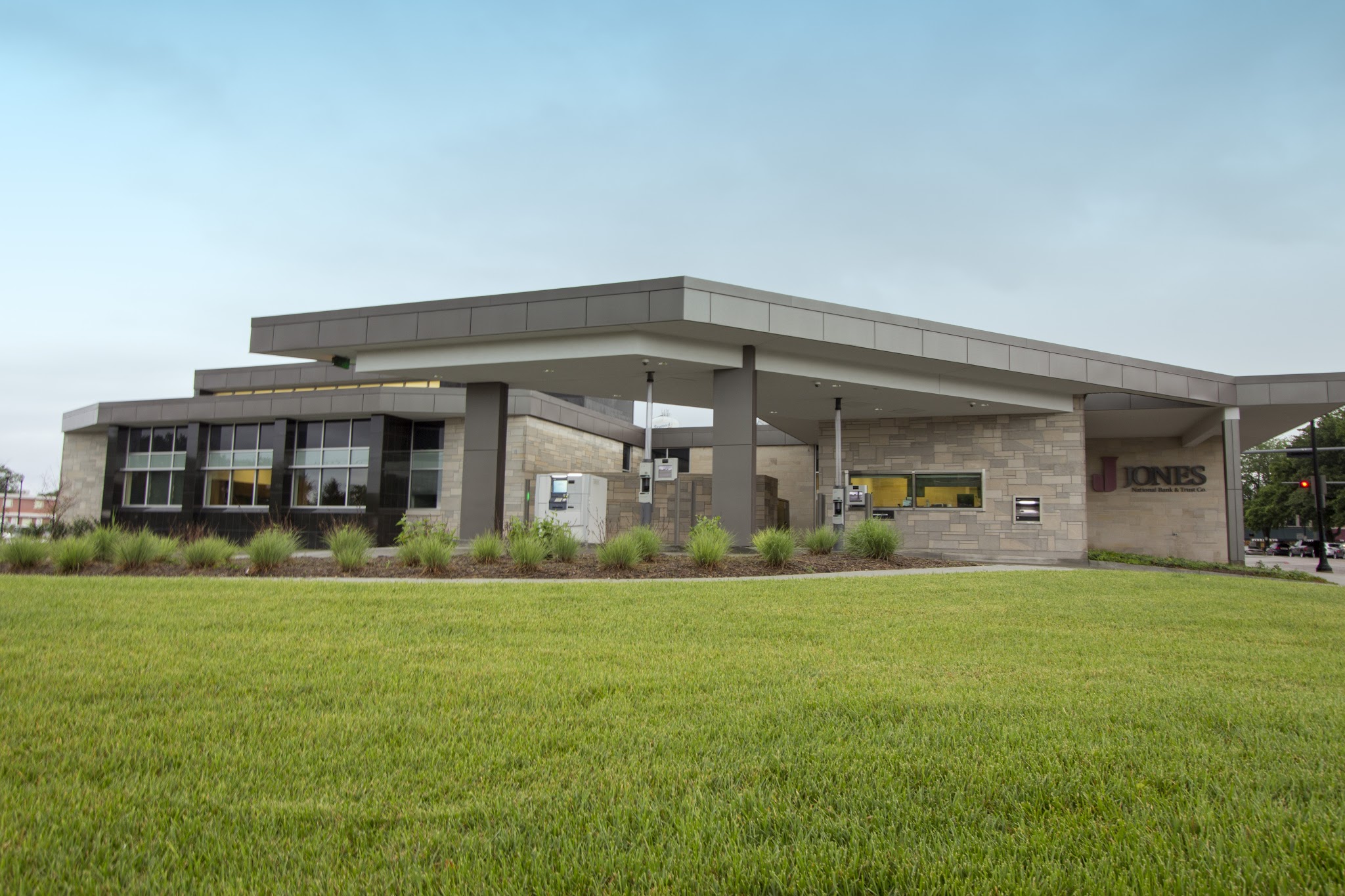 Jones Bank 01