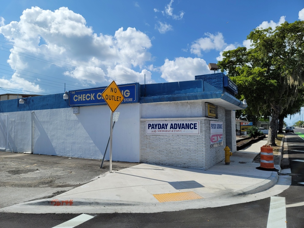 The Check Cashing Store 01