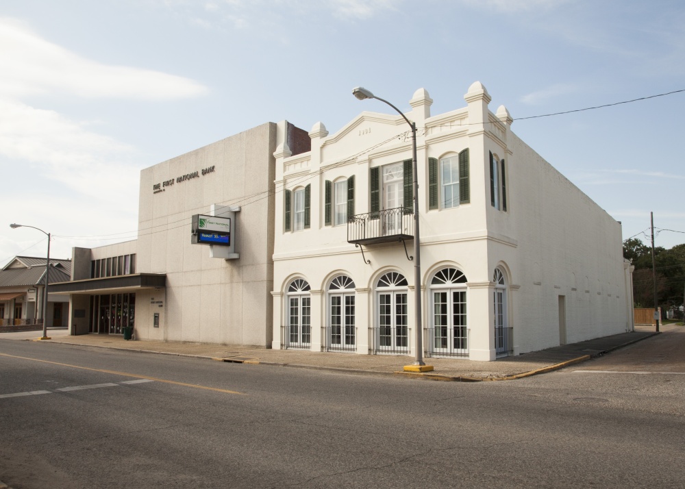 The First National Bank of Jeanerette 01