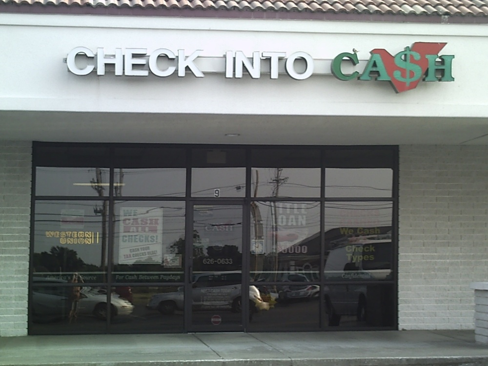 Check Into Cash 01