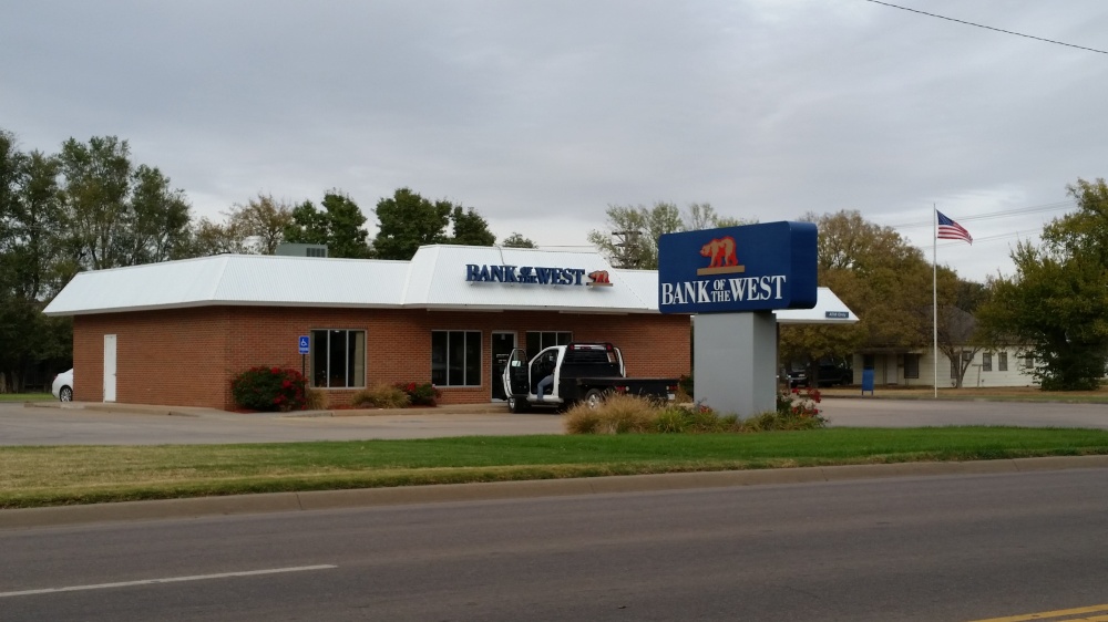 Bank of the West 01