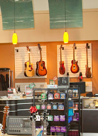Facet Jewelry Music & Pawn - Milford 03
