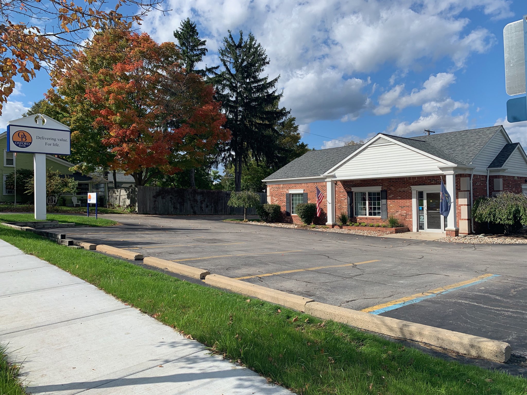 Oxford Bank (Ortonville Branch) 01