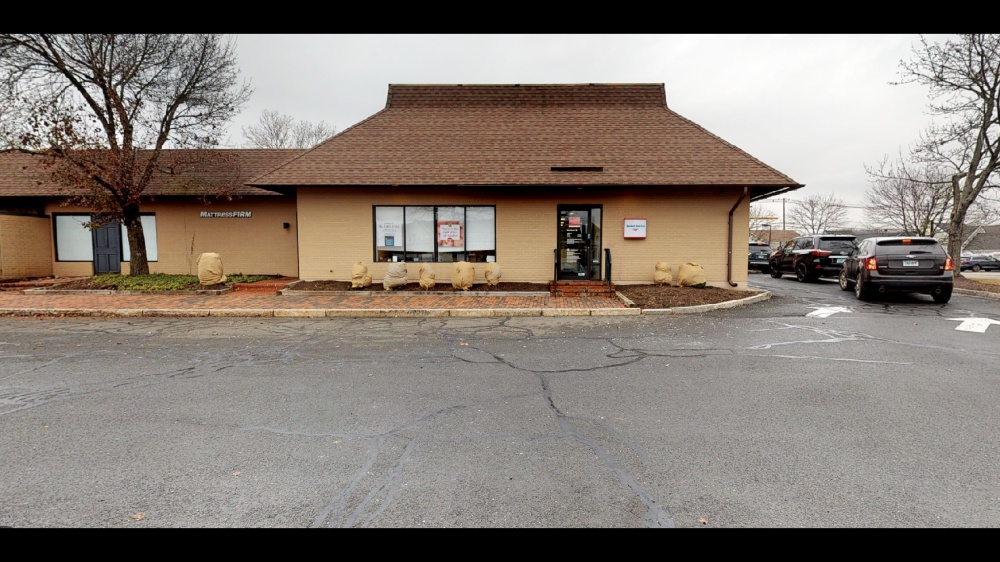 Bank of America (with Drive-thru ATM) 01
