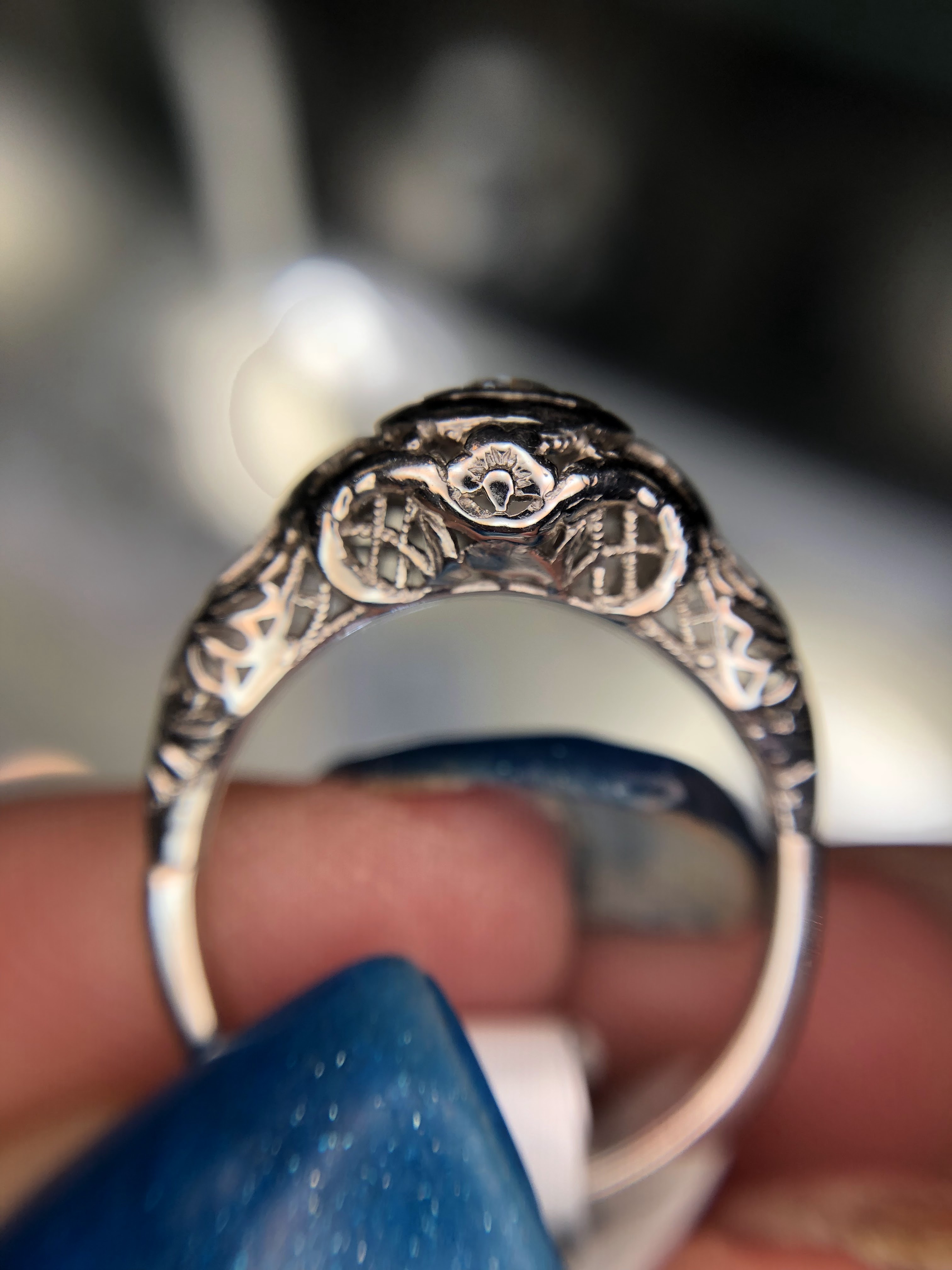 Pistol Annie's Jewelry & Pawn 01