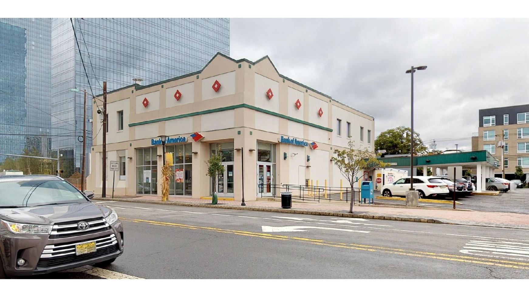 Bank of America (with Drive-thru ATM) 01