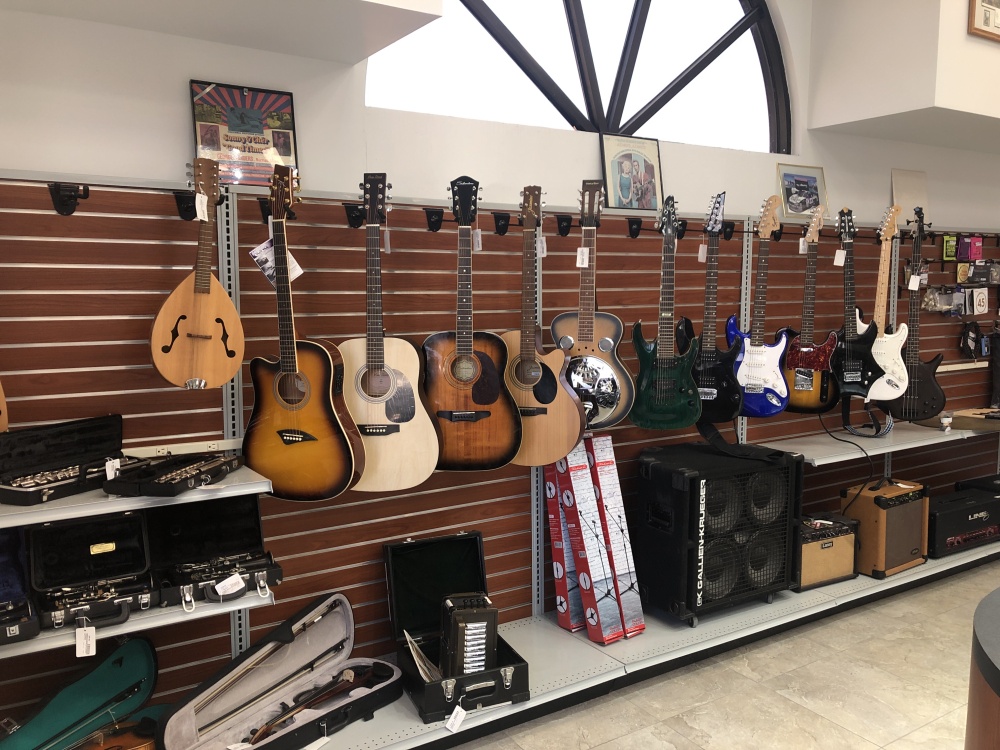 CC's Pawn Superstore 01