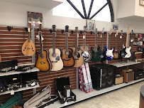CC's Pawn Superstore 01