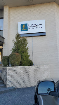 Umpqua Bank 03
