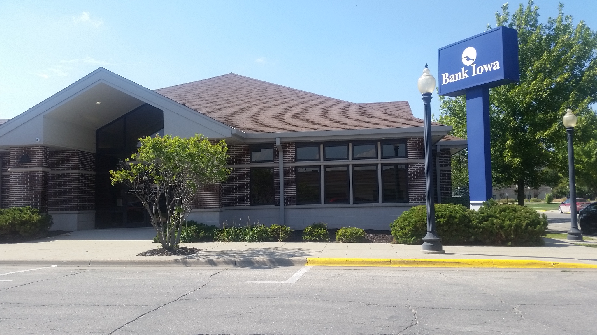 Bank Iowa - Newton 01
