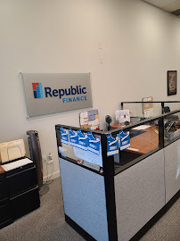 Republic Finance 04