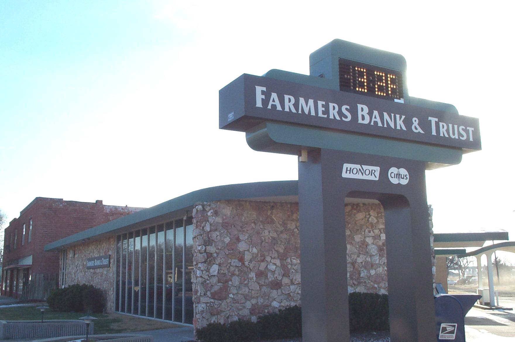 Farmers Bank & Trust 01