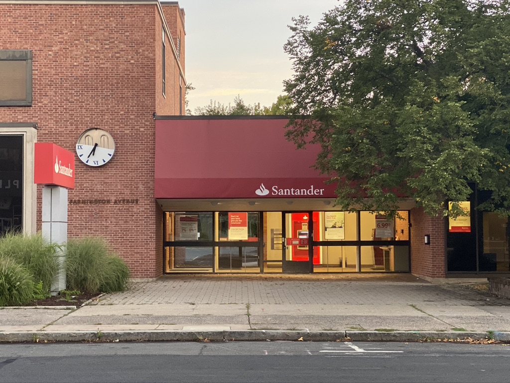 Santander Bank Branch 01