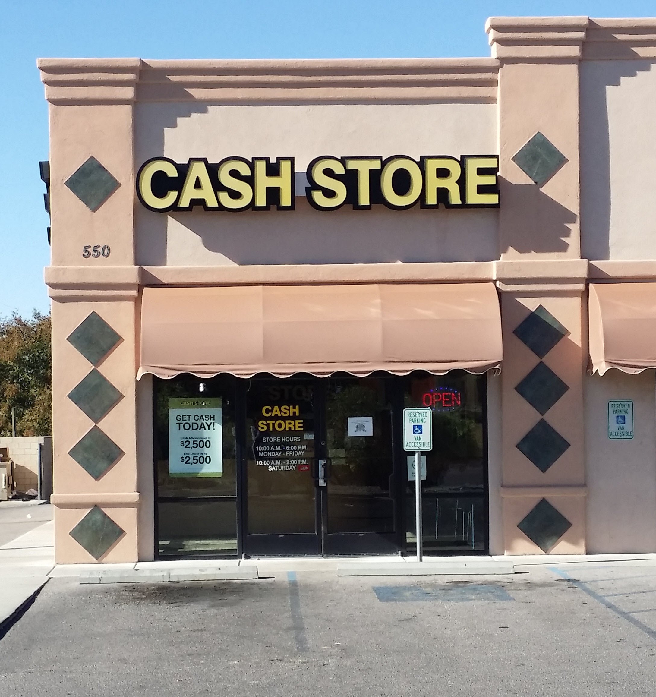 Cash Store 01