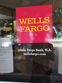 Wells Fargo Bank 01