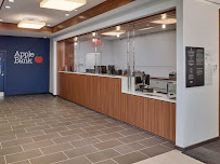 Apple Bank 02