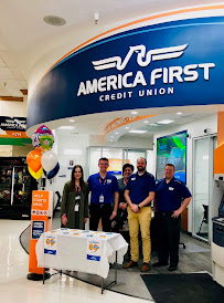 America First Credit Union (inside Kent's Market) 03