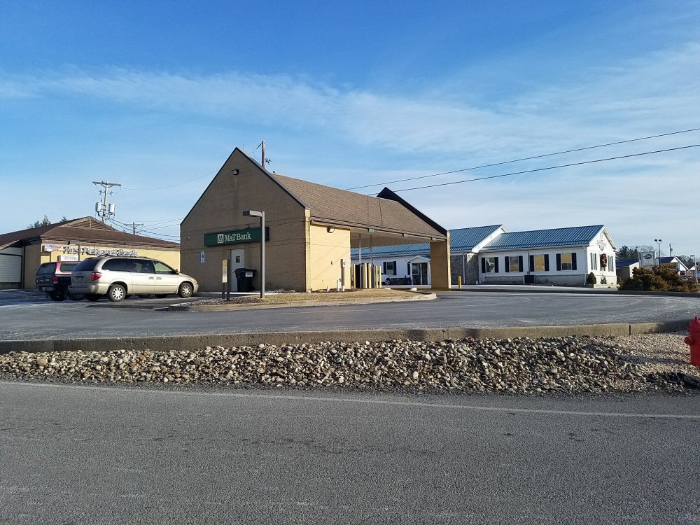 M&T Bank (Drive Through Only) 01