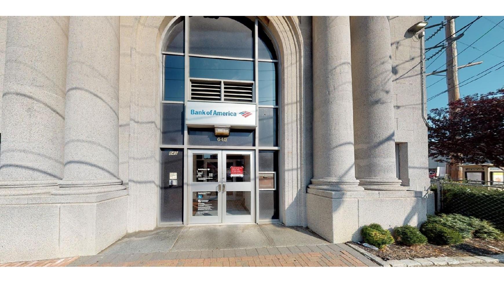 Bank of America (with Drive-thru ATM) 01