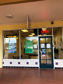 The Check Cashing Store 01