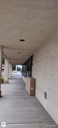 Bank of America (with Drive-thru ATM) 02