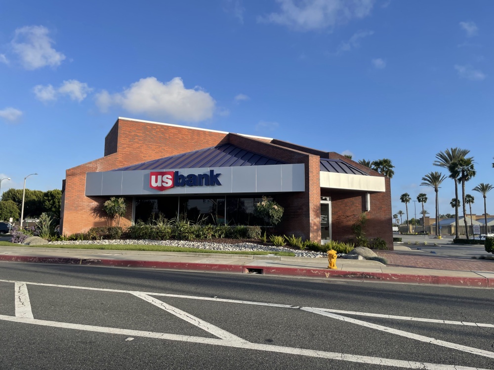 U.S. Bank Branch 01