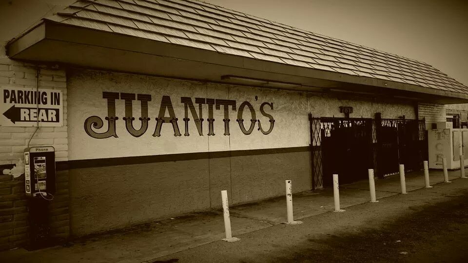 Juanito's Liquor Store 01