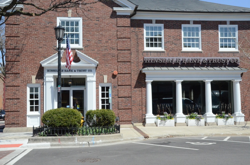 Hinsdale Bank & Trust 01