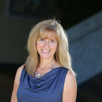 Lori Wray Finance of America 01