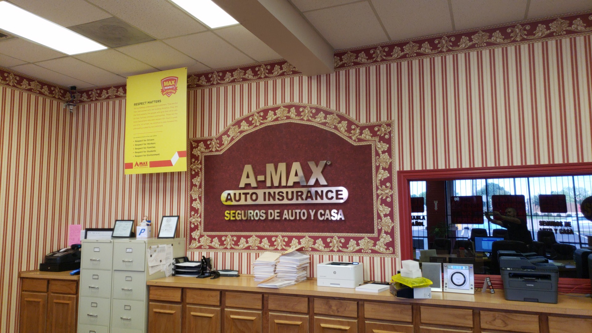 A-MAX Auto Insurance 01
