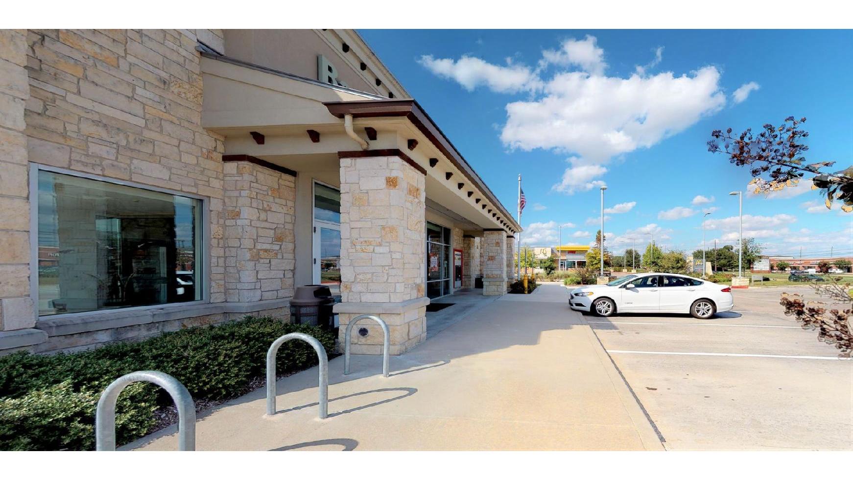 Bank of America (with Drive-thru ATM) 01