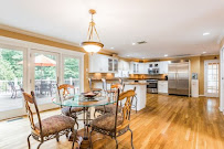 Laurie and Hailey Linkletter Real Estate- Signature Premier Properties 04