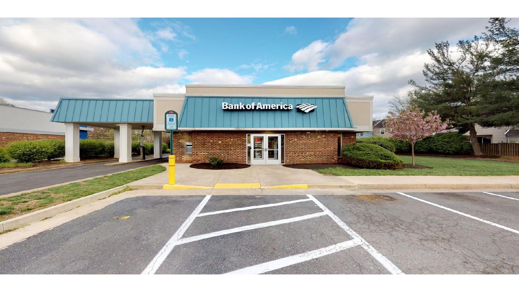 Bank of America (with Drive-thru services) 01