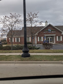 Fifth Third Bank & ATM 04