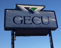GECU Drive-thru 01