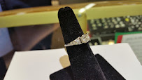 Sol's Jewelry & Loan 04