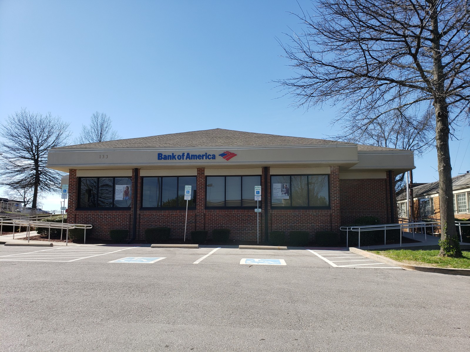 Bank of America (with Drive-thru ATM) 01