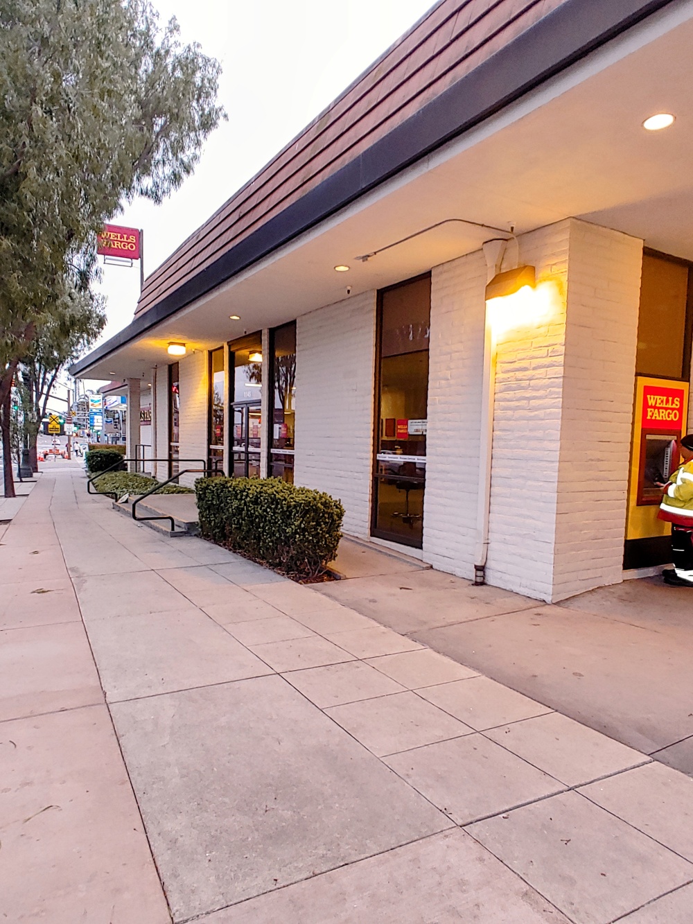 Wells Fargo Bank 01