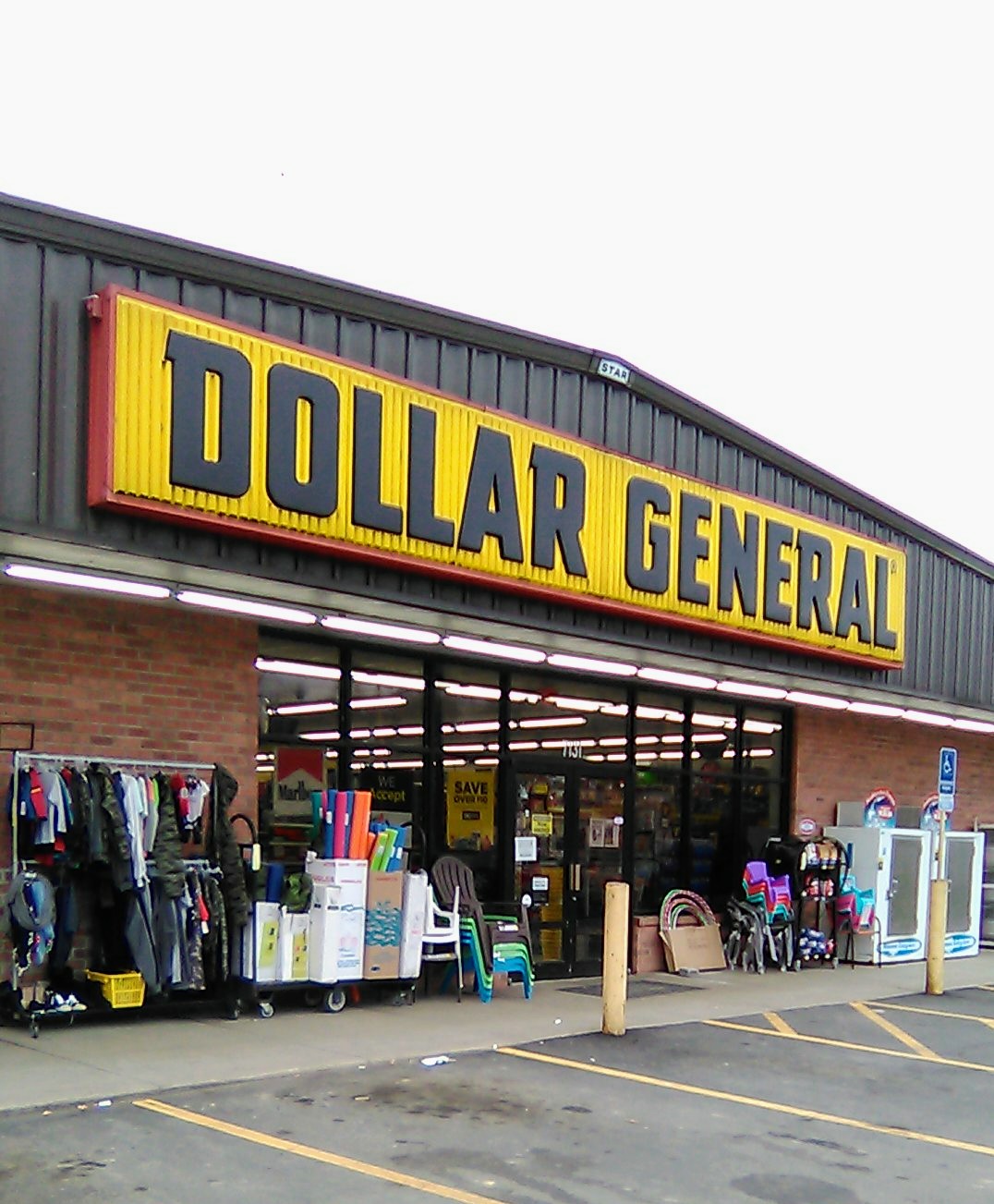 Dollar General 01