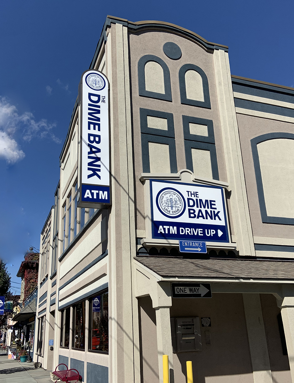 The Dime Bank 01