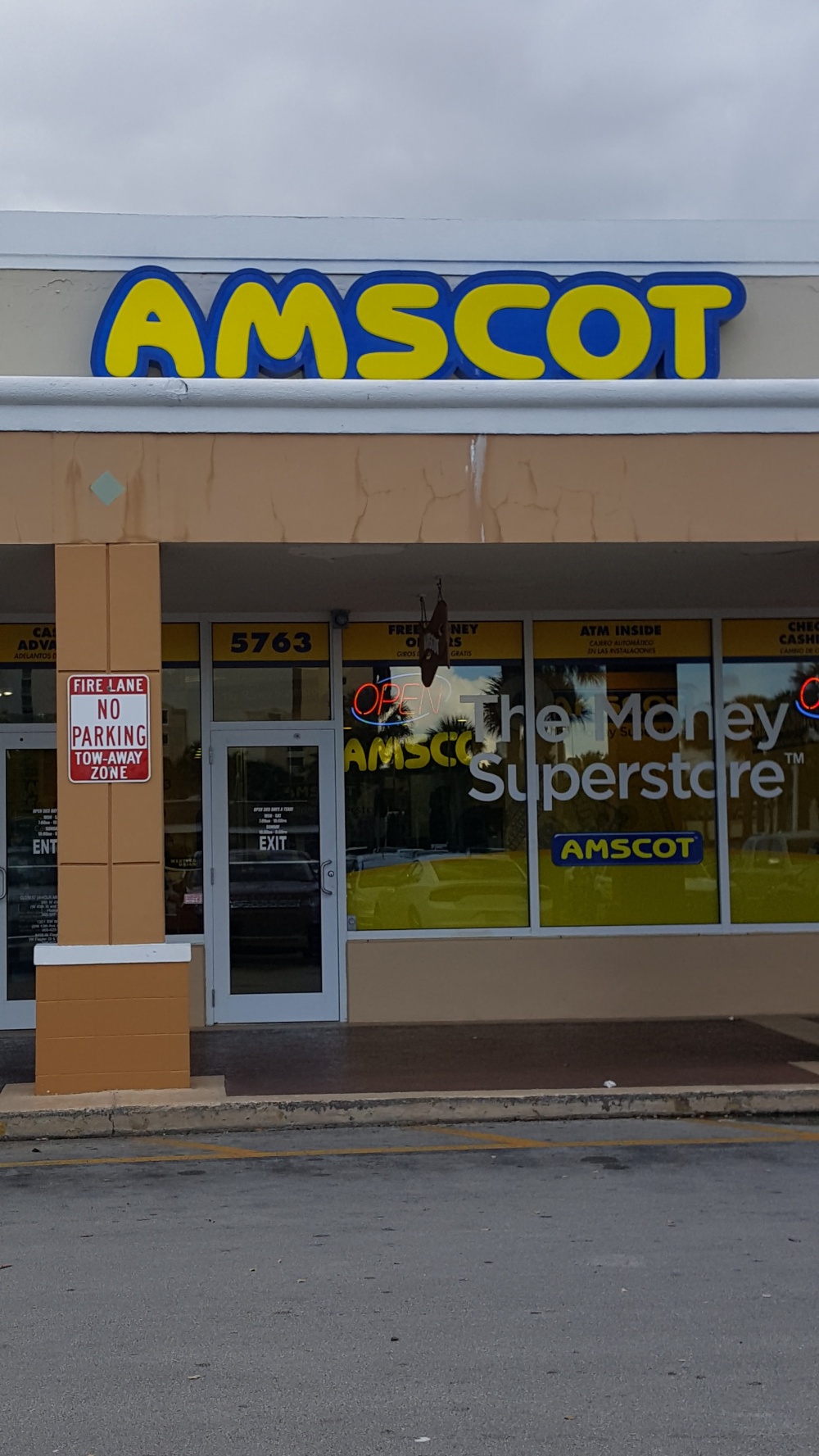 Amscot - The Money Superstore 01