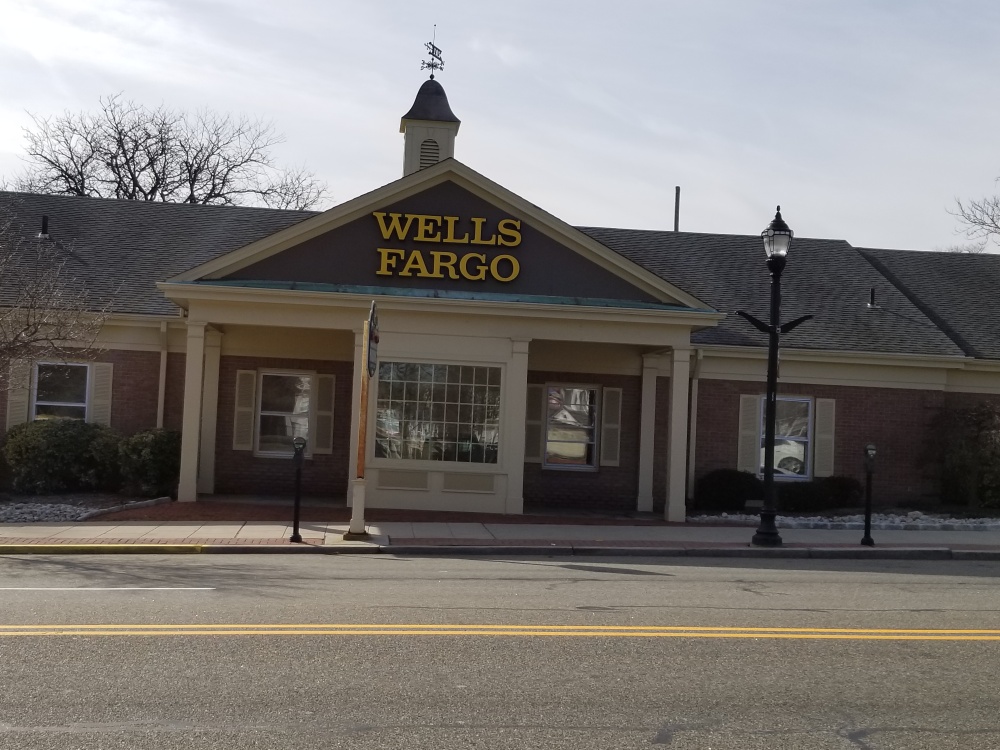 Wells Fargo Bank 01