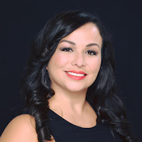 Roxana Flores-Strahlendorf, Sr Loan Officer, NMLS: 1120523 03