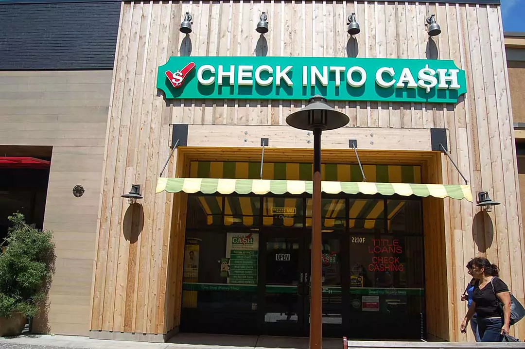 Check Into Cash 01