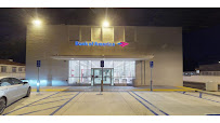 Bank of America (with Drive-thru ATM) 01