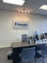 Republic Finance 04