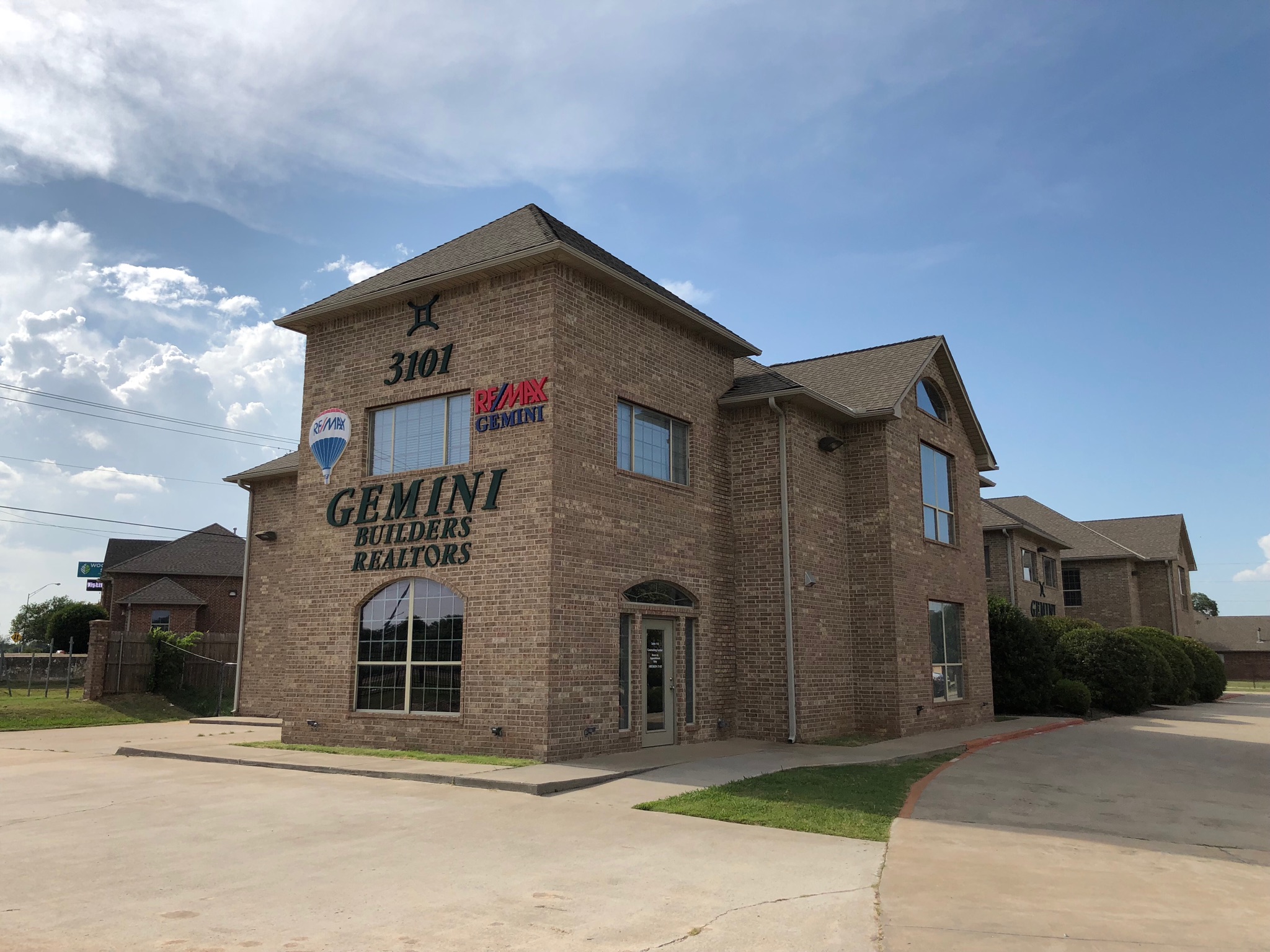 RE/MAX Gemini 01