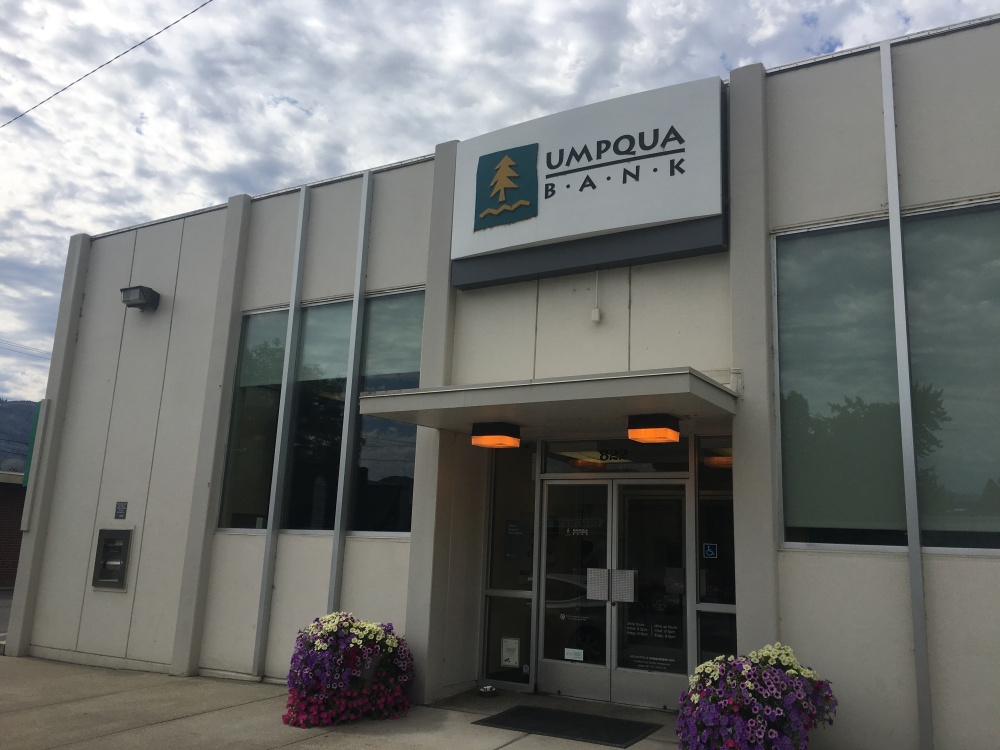 Umpqua Bank 01